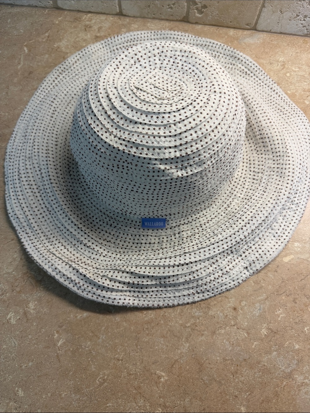 Wallaroo Women's Scrunchy Cream Eyelet Sun Hat